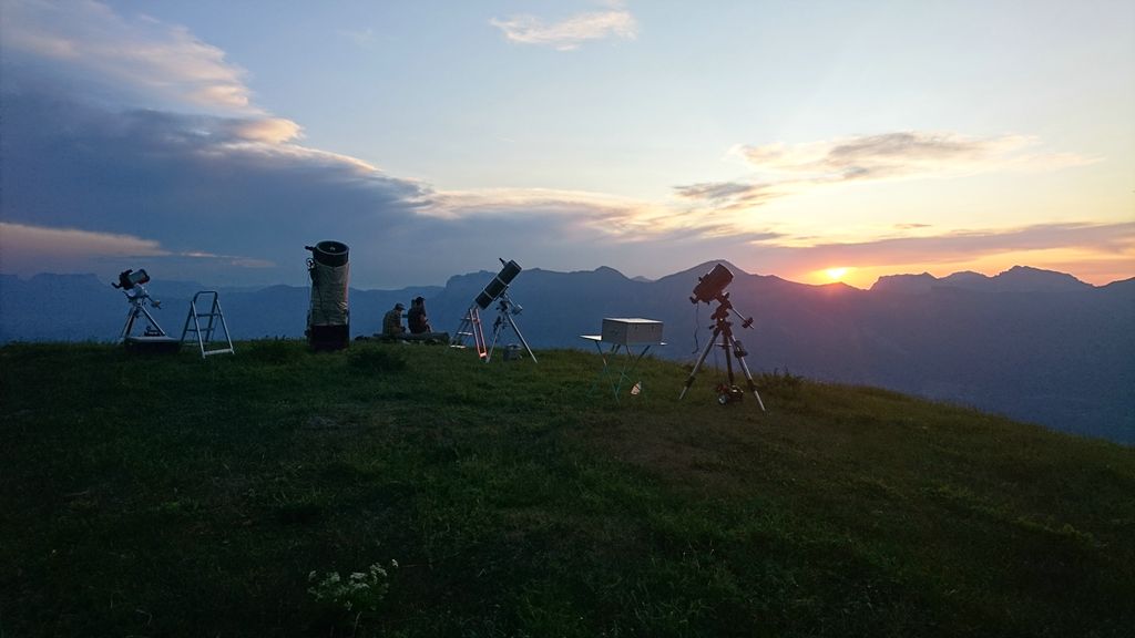 2019 07 05 Refuge de la Thuile Prêts pour observer